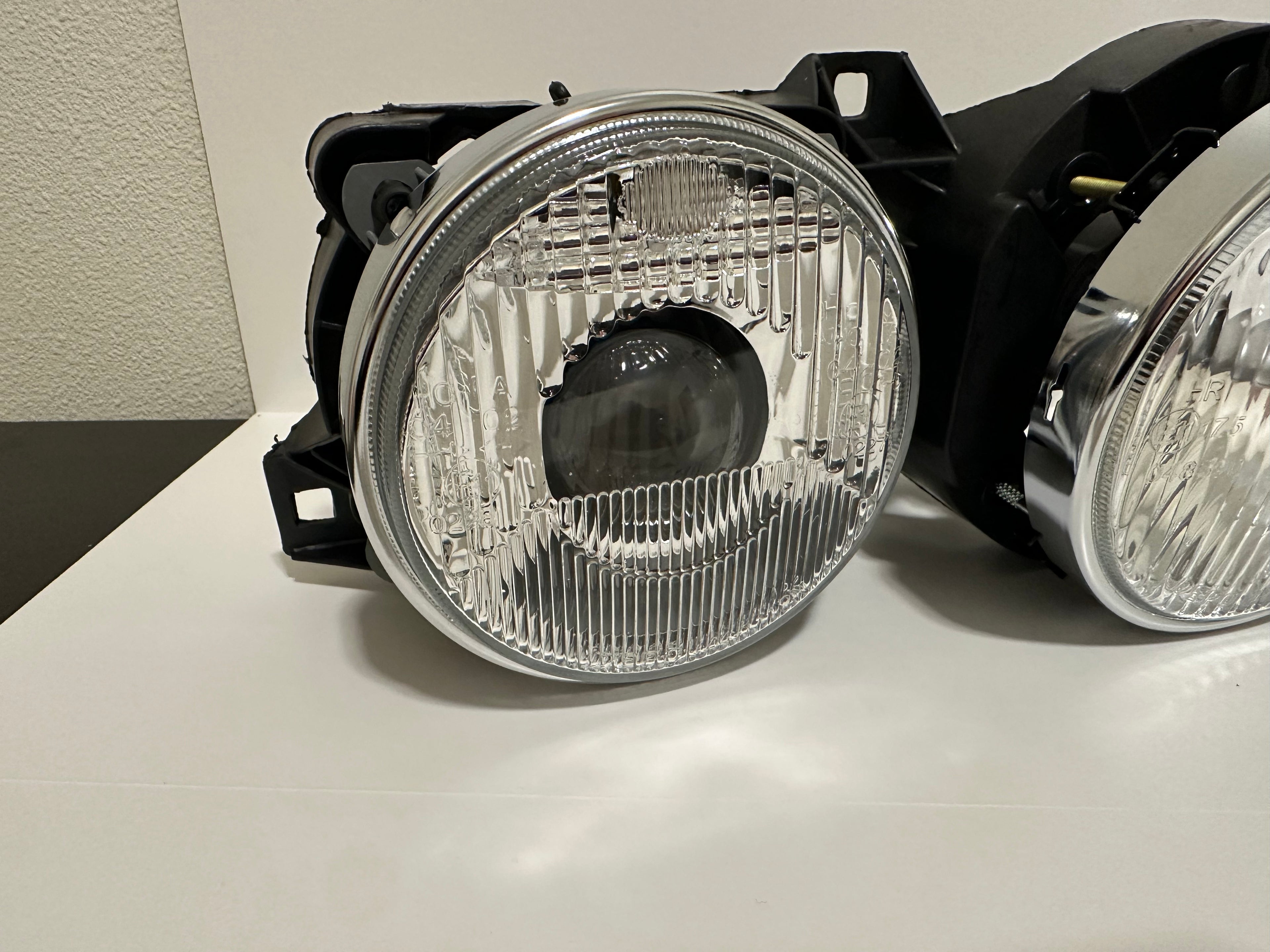 E30 DEPO D2S Bi-Xenon HID Morimoto Kit